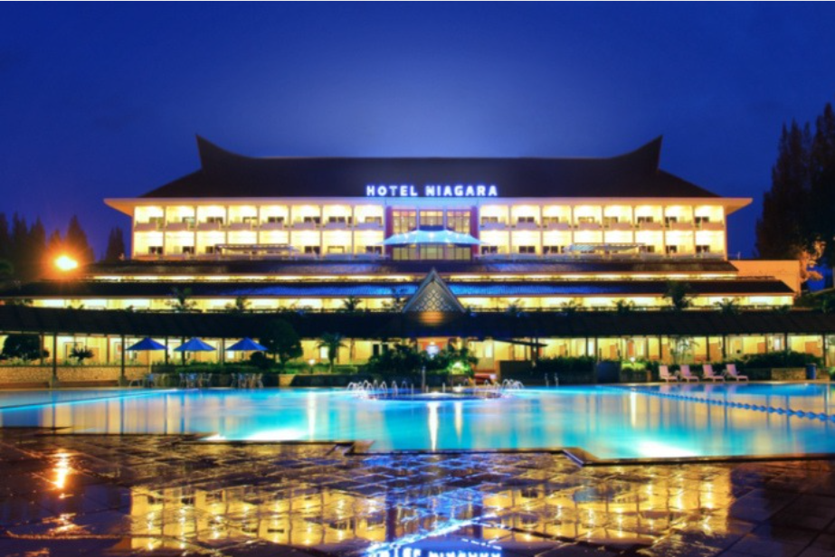 Hotel Niagara Parapat Terbesar di Parapat Sumatera Utara