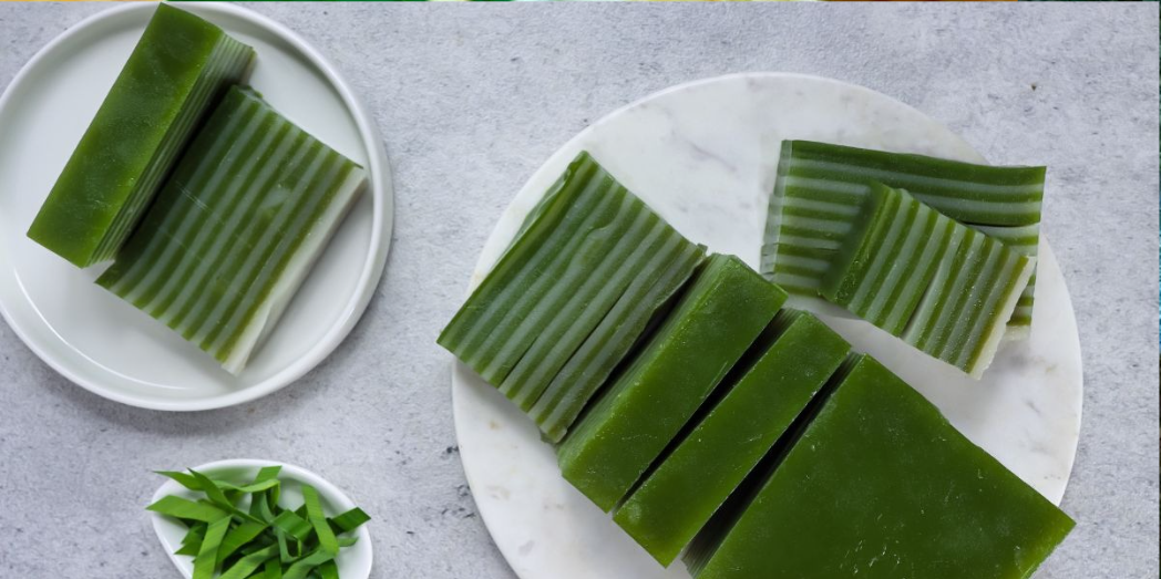 Kue Lapis Khas Tradisional Berwarna-warni di Indonesia