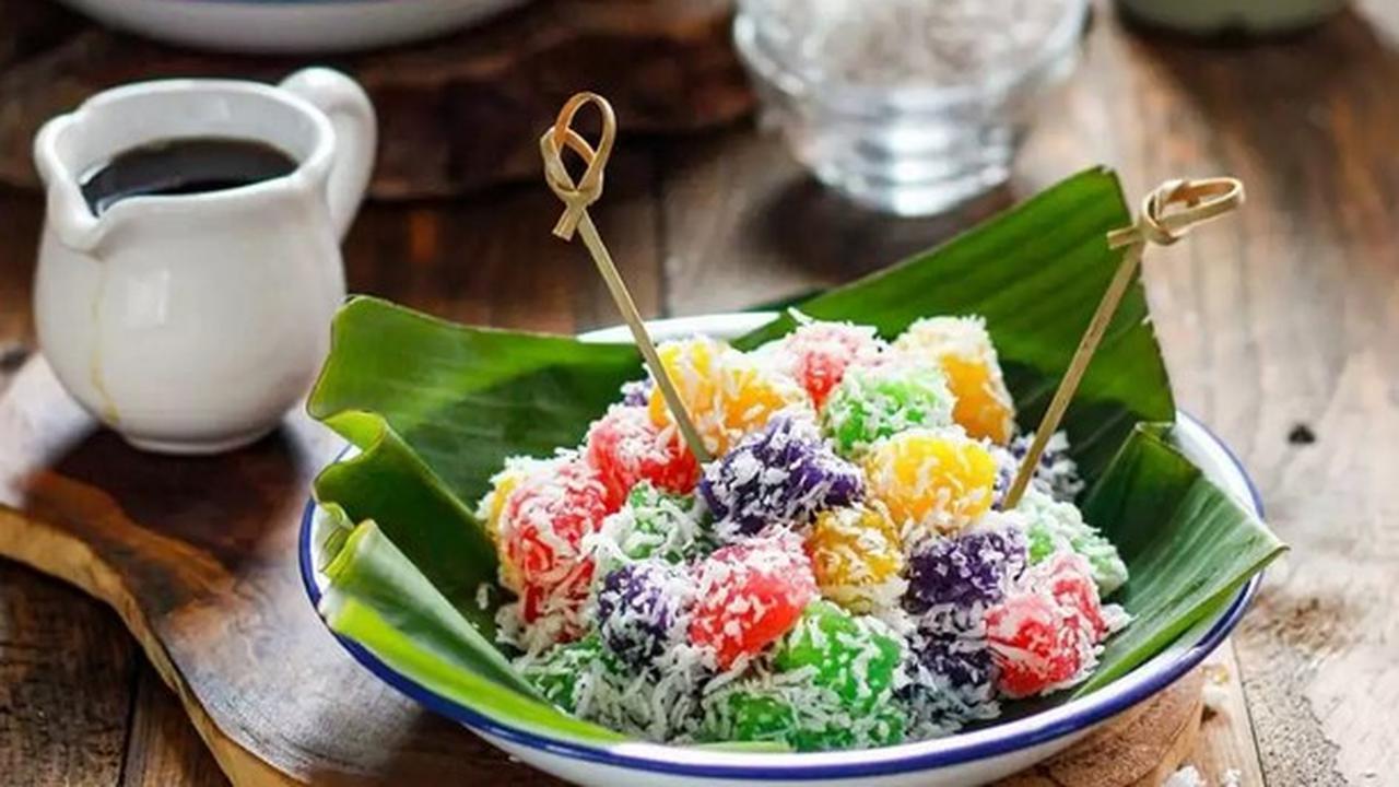 Cenil Jajanan Pasar Tradisional Khas Jawa Indonesia