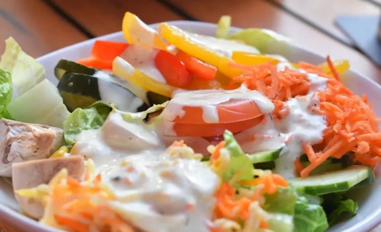 Salad Hidangan Berbagai Sayuran Segar Kaya Manfaat