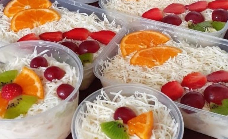 Salad Buah Makanan Segar Dan Memilikin Banyak Vitamin